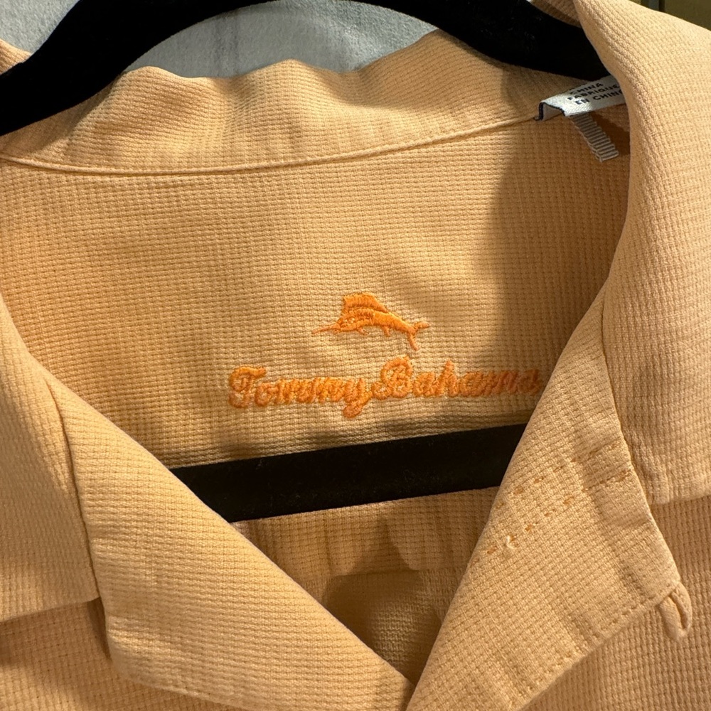 Tommy Bahama L
Royal Bermuda IslandZone® Camp Shirt - Picture 2 of 3